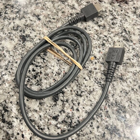 Nintendo Switch HDMI cable - Picture 1 of 2